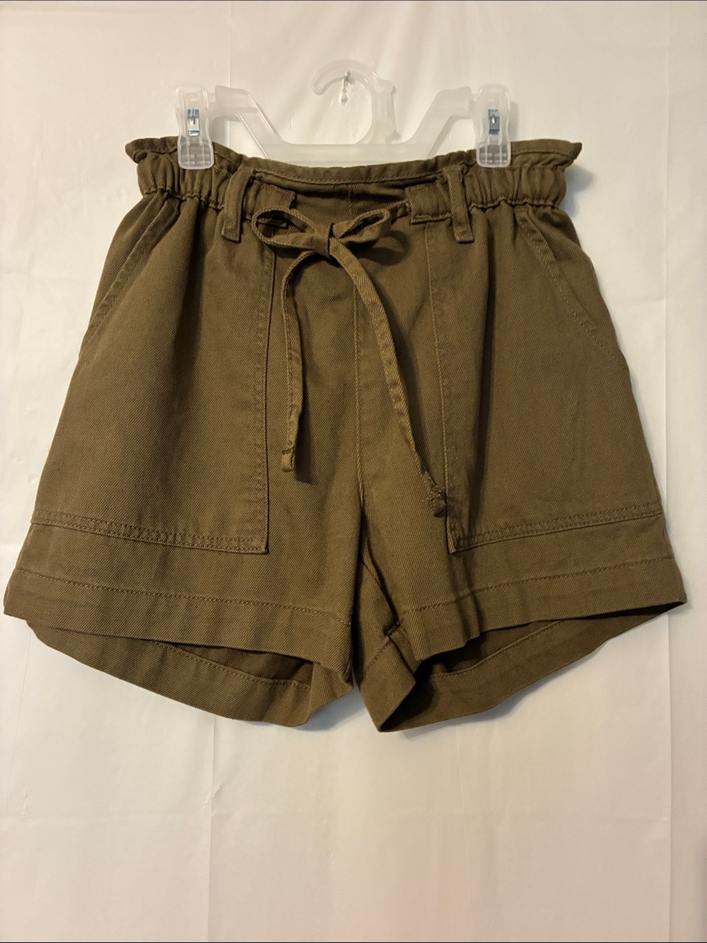 Time and Tru Women’s High-Rise Paperbag Waist Utility Shorts - Olive green